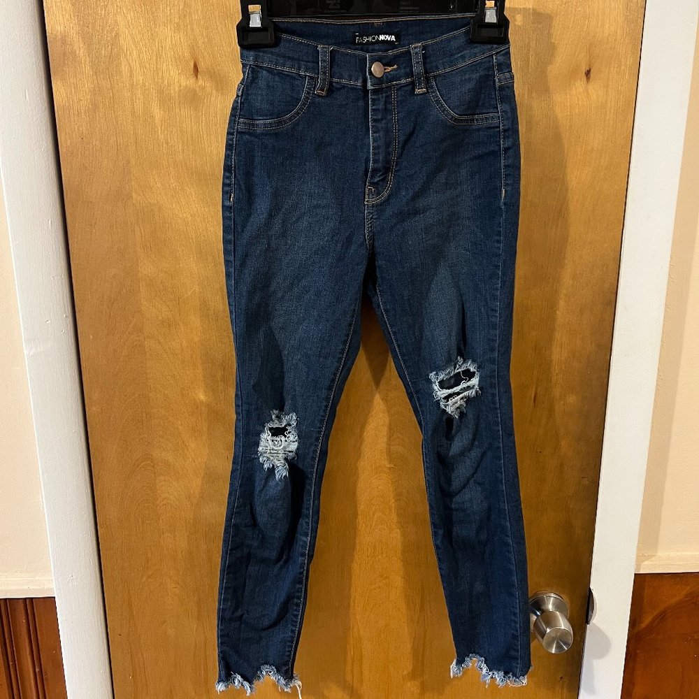 Fashion Nova Women's Juniors Dark Blue Mid-Rise Distressed Denim Jeans 1